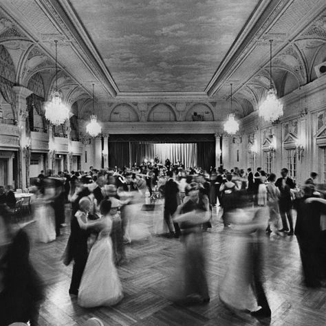 Ballroom Aesthetic, Ball Aesthetic, Royalty Aesthetic, Royal Aesthetic, Princess Aesthetic, Red Queen, Rich People, Black And White Aesthetic, Old Money Aesthetic