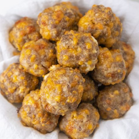 Keto Sausage And Egg Bites, Sausage Egg And Cheese Bites (low Carb + Keto), Sausage Egg And Cheese Protein Balls, Kept Sausage Balls, Keto Sausage Rolls Recipes, Sausage And Cheese Bites, Sausage Egg And Cheese Balls, Low Carb Breakfast Bites, Cheesy Keto Sausage Balls