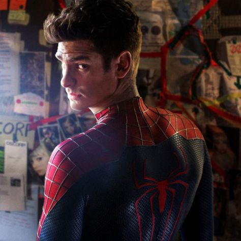 spider man andrew garfield - Google Search Peter Parker Andrew Garfield, The Amazing Spiderman 2, Andrew Garfield Spiderman, Garfield Spiderman, Image Spiderman, Bug Boy, Pose Fotografi, Aaron Taylor Johnson, Man Icon