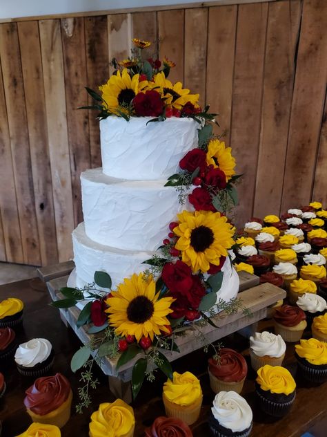 Burgundy And Sunflower Wedding Cake, Cakes With Sunflowers, Sunflowers And Red Roses, Barn Wedding Cake, Red Roses And Sunflowers, Fall Sunflower Weddings, Barn Wedding Cakes, Sunflower Wedding Cake, Red Barn Wedding