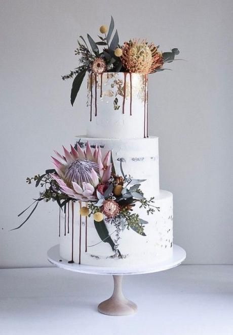 Vintage Pasta, Protea Wedding, Cake With Flowers, Floral Wedding Cakes, Tiered Cake, Chocolate Wedding Cake, Amazing Wedding Cakes, Cake Trends