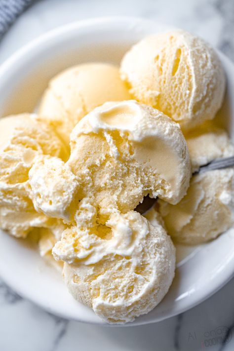 How to make the BEST Vanilla Ice Cream Recipe Pineapple Coconut Ice Cream, Homemade Ice Cream Maker, Homemade Vanilla Ice Cream Recipe, Homemade Ice Cream Recipes Machine, Kitchen Aid Ice Cream, Coconut Ice Cream Recipes, Best Vanilla Ice Cream, Best Ice Cream Maker, Best Homemade Ice Cream