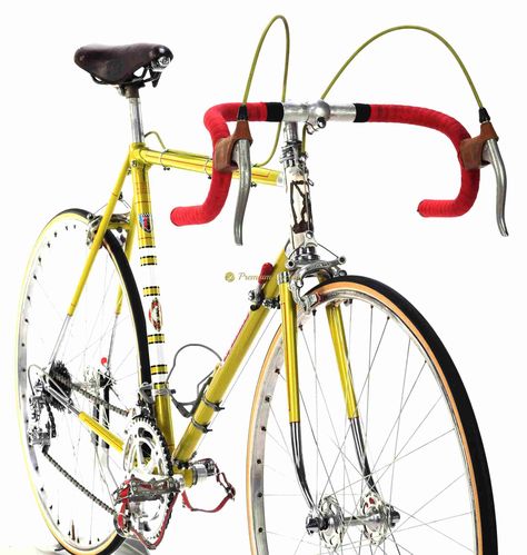 LEGNANO Roma Olimpiade, 58cm (1962-63) – SOLD – Premium Cycling – Website for steel and collectible vintage bikes, parts and clothing Road Bike Photography, Vintage Bike Parts, Road Bike Vintage, Bike Logo, Professional Cycling, Red Bar, Bike Photography, Cycling Team, Bicycle Components