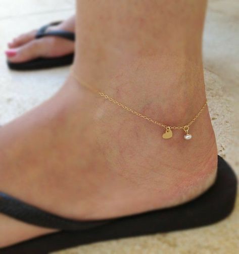 Silver Anklets Designs, Dainty Anklet, Anklet Designs, Heart Anklet, Modern Gold Jewelry, Ankle Jewelry, Anklets Boho, Gold Anklet, Classy Jewelry