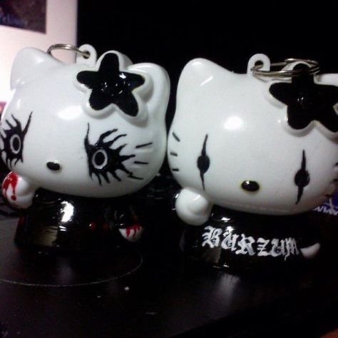 Gothcore Aesthetic, Doing Makeup, Hello Kitty Aesthetic, Punk Aesthetic, Dark Grunge, Hello Kitty Items, Goth Aesthetic, + Core + Aesthetic, Retro Aesthetic