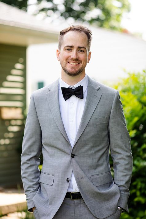 Light gray suit, black bowtie. Photo by Alayna Parker Photography Light Gray Suit, Gray Groomsmen Suits, Dublin Wedding, Black Bowtie, Groomsmen Grey, Dark Gray Suit, Light Grey Suits, Grey Suit, Groomsmen Suits