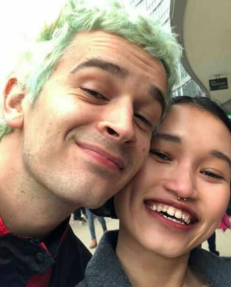 Green Hair Healy Matty Healy The 1975 Instagram. Matty Healy Green Hair, Matty Healy Blue Hair, Matty Healy Straight Hair, Matthew Healy, Matt Healy, Matty Healy, The 1975, Green Hair, You Are Beautiful