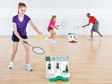 Learn more about 5 simple and fun badminton games that are great for physical education! Detailed instructional videos included. Badminton Drills, Elementary Pe Games, Superhero Party Games, Wall Games, Badminton Games, Elementary Physical Education, Elementary Pe, Sports Skills, Pe Activities