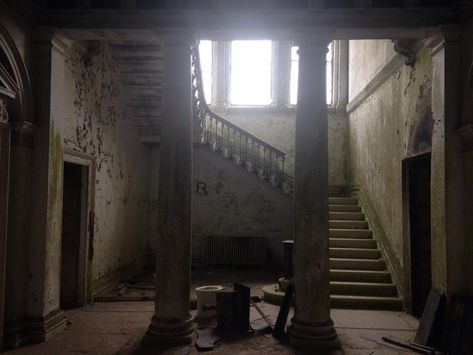 Creepy Stairs, Human Sacrifice, Eerie Places, Real Haunted Houses, Scary Houses, Abandoned Churches, Creepy Houses, Ghost House, Halloween Haunted House