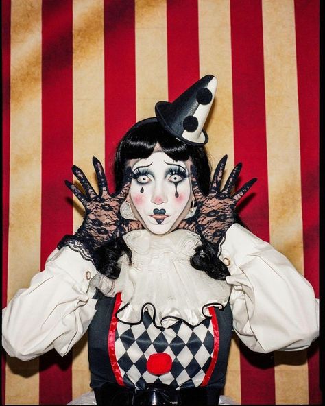 Unique Clown Costume, 1920s Clown, Vintage Clown Makeup, Victorian Clown, Circus Core, Clown Photoshoot, Pierrot Costume, Harlequin Clown, Cute Clown Makeup