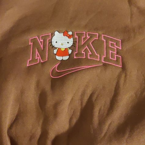 Hello kitty Sanrio x NKE shein crewneck sweater Shein Crewneck, Shein Hello Kitty, Hello Kitty Sweater, Kitty Sweater, Hello Kitty Sanrio, Sweater Brown, Brown Sweater, Love Notes, Brown Fashion