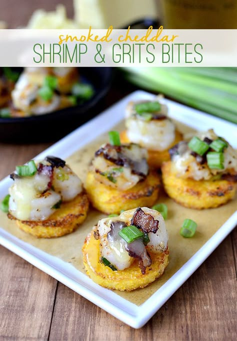 Smoked Cheddar Shrimp and Grits Bites are a bite-sized version of shrimp and grits. Perfect for tailgate parties! Jalapeno Recipes Appetizers, Friendsgiving Recipes Appetizers, Shrimp Bites, Pilsbury Recipes, Pepperoni Recipes, Tailgate Parties, Holiday Appetizers Easy, Brie Bites, No Cook Appetizers