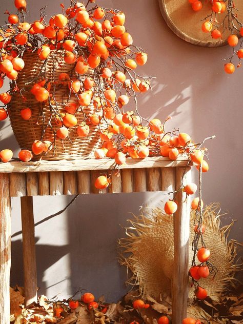 Persimmon Decor, Diy Party Table Centerpieces, Fruit Branch, Persimmon Fruit, Christmas Tree Kit, Chinese Home, Nye Wedding, Fruit Arrangements, Artificial Fruit