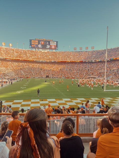 #vols#tennessee#UT#gbo Univ Of Tennessee, University Of Tn, Rocky Top Tennessee, Tennessee Volunteers Football, College Vision Board, Go Vols, Tennessee Football, College Aesthetic, Rocky Top