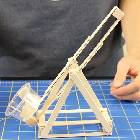 Catapults Project Physics, Catapult Project Physics, Diy Catapult Projects, Catapults For Kids Popsicle Sticks, Catapult Diy, Catapult Project, Catapult For Kids, Diy Catapult, Projectile Launcher