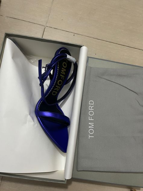 Blue Tom Ford Heels, Tom Ford Heels, Tom Ford Shoes, Fashion Shoes Heels, Fancy Shoes, Fashion Heels, Cute Simple Outfits, Knit Pants, Sneaker Heels