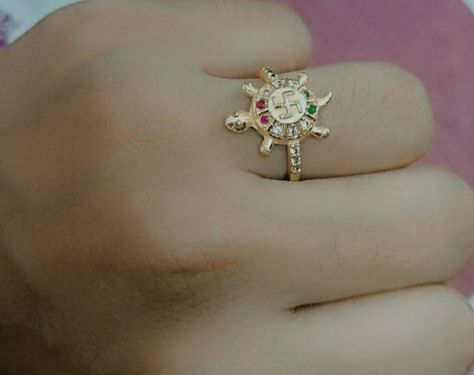 🐢stones tortoise🐢 Tortoise Gold Ring Design For Women, Tortoise Design, Tortoise Ring, Turtle Ring, Gold Jewellry, Gold Ring Designs, Ladies Ring, Ring Gold, Tortoise