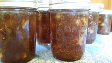 CARAMEL APPLE JAM - Parsley Thyme & Limoncello Caramel Apple Jam Recipe, Carmel Apple Recipe, Caramel Apple Jam, Soups And Chowders, Canning Jam Recipes, Jam Recipes Homemade, Canning Jam, Canning Food Preservation, Salted Caramel Fudge