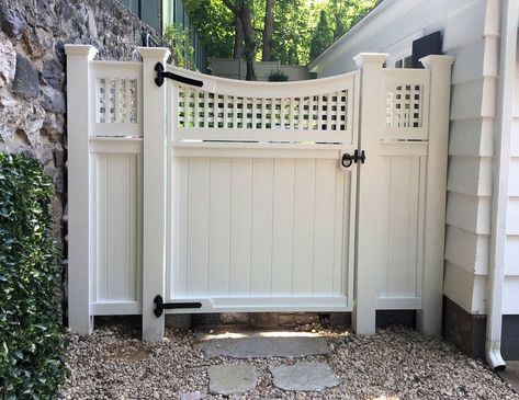 Garden Gate Ideas, Decking Fence, Backyard Gates, Garden Gates And Fencing, Side Gate, Yard Gate, Garden Gate Design, Fence And Gate, Wood Privacy Fence