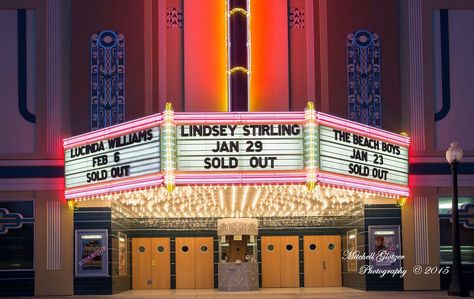 Cinema Exterior, Cinema Entrance, Smash Guys, Things To Do In Napa, Marquee Theater, Theatre Marquee, Movie Theater Aesthetic, Broadway Theme, Vintage Movie Theater