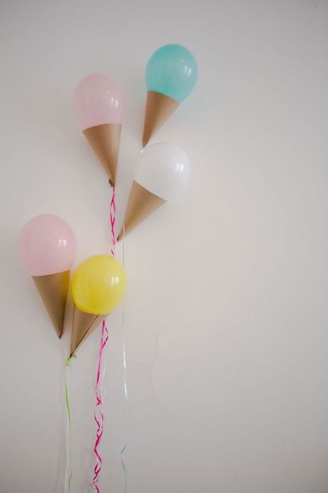 Ice Cream Birthday Party Theme, Balloon Displays, 4de Verjaardag, Birthday Decorations At Home, Baby Birthday Decorations, Simple Birthday Decorations, Ice Cream Birthday Party, Birthday Party Decorations Diy, Ice Cream Birthday