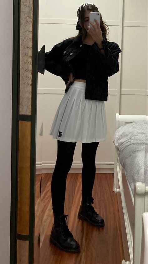 Black Leggings Skirt Outfit, Short Skirts With Leggings, Legging Under Skirt Outfit, Leggings Under Skirt Outfits, Tennis Skirt With Leggings, Femboy Outfits Leggings, Leggings And Skirt Outfit, Tennis Skirt Fall Outfit, Tennis Skirt With Tights