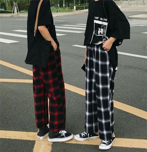 Checkered Pants Outfit, Fetch Rewards, Checkered Trousers, Korean Outfit Street Styles, Checkered Pants, Baggy Clothes, Tomboy Style Outfits, Swaggy Outfits, Tomboy Fashion