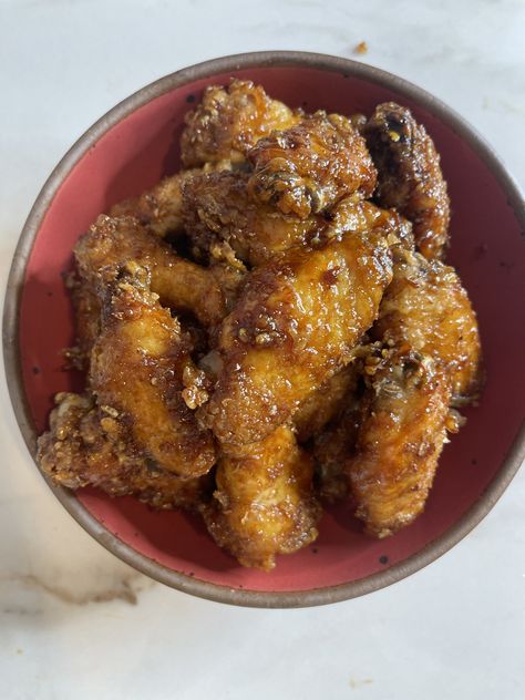 Beer Battered Chicken Wings with Honey Garlic Beer Glaze — Alix Traeger Battered Chicken Wings, Beer Battered Chicken Wings, Pan Fried Chicken Wings, Beer Battered Chicken, Boneless Wings, Beer Chicken, Fried Chicken Wings, Bread Snacks, Beer Batter