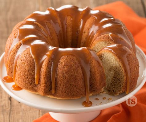 An elegant pumpkin-almond dessert drizzled with Creamy Caramel Sauce. Cookie Workshop, Caramel Bundt Cake, Almond Bundt Cake, Fall Favors, Salted Caramel Icing, Sweet Potato Pound Cake, Almond Desserts, Tastefully Simple Recipes, Banana Recipe