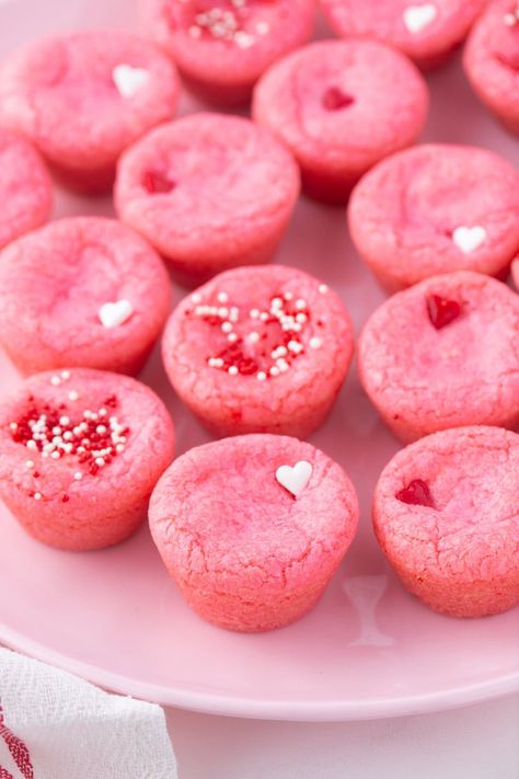 Healthy Valentines Desserts, Valentines Dessert Ideas, Valentine Dessert Ideas, Easy Valentines Day Treats, Valentine Baking, Betty Crocker Sugar Cookie Mix, Valentines Desserts, Valentines Party Food, Valentines Cookie