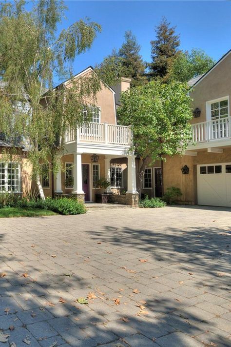 Adele Casually Picked Up a $9 Million Home in Beverly Hills, Because She's Adele Adele House, Dream Bored, Beverly Hills Houses, Billboard Music, New Video, Adele, Beverly Hills, My Love, Mood Board