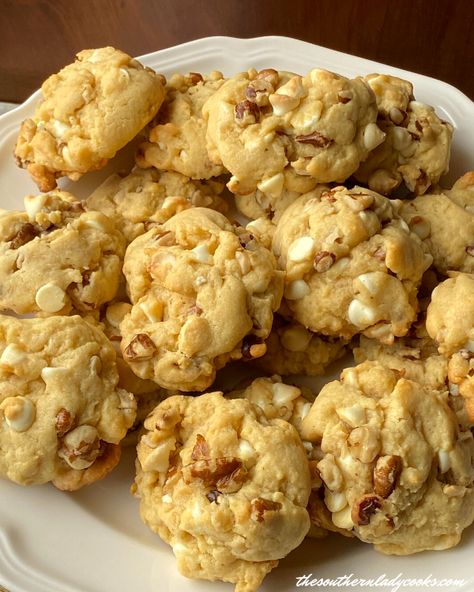 Black Walnut Cookies Walnut Recipes Dessert, Black Walnut Cookies, Black Walnuts Recipes, Candy Crackers, Walnut Dessert, Cookies For Fall, Baked Goods To Sell, Walnut Ice Cream, Cabbage Casserole Recipes