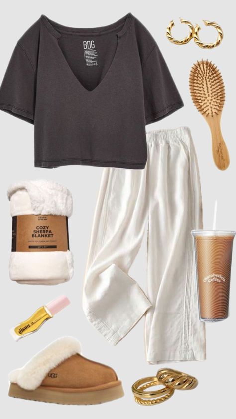 #chill days till my birthday 22 Cozy Sweatpants Outfits, Stile Blair Waldorf, Adrette Outfits, Cute Thanksgiving Outfits, Thanksgiving Outfit Women, Fest Outfits, Skandinavian Fashion, Uggs Outfit, Outfit Inspo Casual