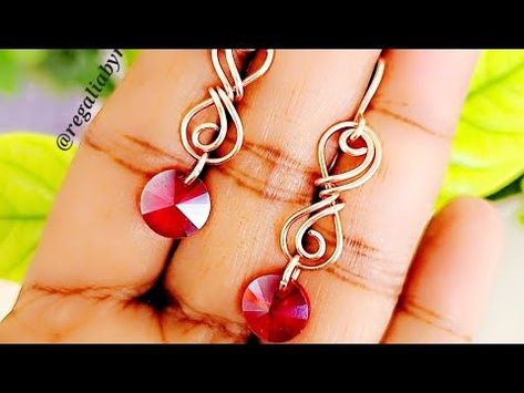 (1015) Beginner Friendly DIY Wire Wrap Chain Links to make easy and quick jewelry - YouTube Wire Wrap Chain, Jewel Earrings, Diy Wire Earrings, Wire Wrapped Chain, Wire Wrapping Diy, Wire Wrapped Jewelry Diy, Wire Jewelry Making, Wire Wrapped Jewelry Tutorials, Wire Jewelry Tutorial