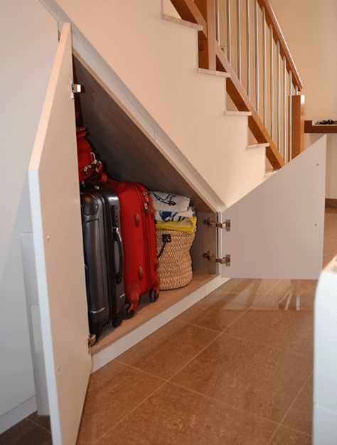 Understair Storage, Closet Under Stairs, تحت الدرج, Stairs Storage, Flooring For Stairs, Staircase Storage, Under Stairs Cupboard, Items To Buy, Under The Stairs