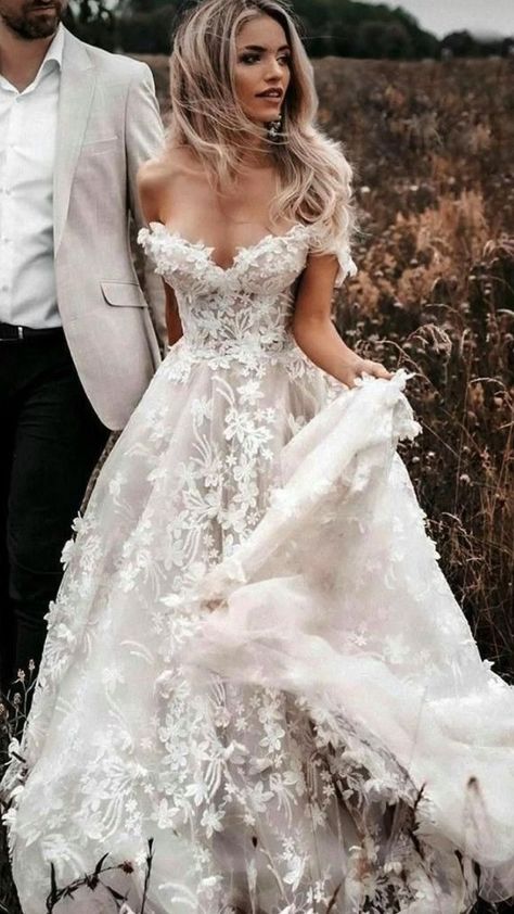 Fairy Tale Wedding Dress, Wedding Dress Guide, Cute Wedding Dress, Princess Wedding Dresses, Ball Gowns Prom, Black Wedding Dresses, Princess Wedding, Wedding Dress Sleeves, Long Wedding Dresses