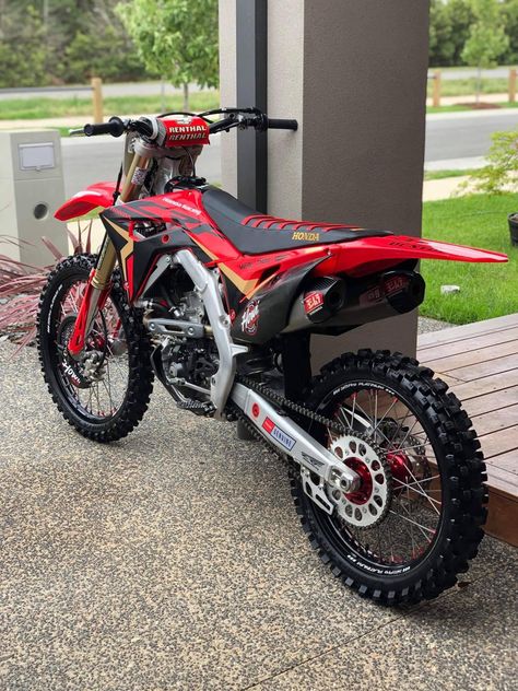 Custom Dirt Bike, Ktm Dirt Bikes, Honda Dirt Bike, Dirt Bike Gear, Enduro Motocross, Motocross Love, Mx Bikes, Cool Dirt Bikes, Design Tattoos