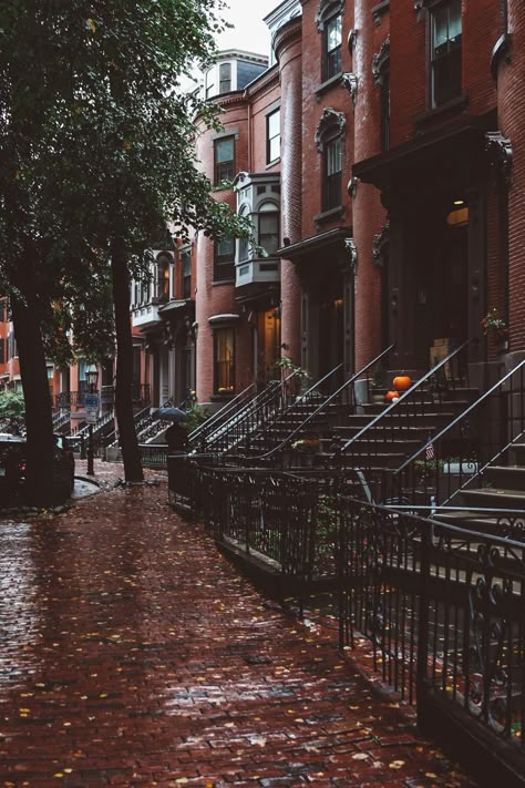 Rainy Boston Aesthetic, Brooklyn Ny Aesthetic, Brooklyn Aesthetic, Iphone Lock Screen Wallpaper, Iphone Lock Screen, Wallpaper Lock Screen, Locked Wallpaper, City Wallpaper, A Rainy Day