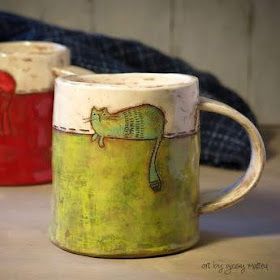 Painted Plate Designs, Glaze Ideas For Pottery, Mug Design Ideas, Mug Of Tea, Tea Love, Love Ceramic, Cat Things, Cerámica Ideas, Love Mug