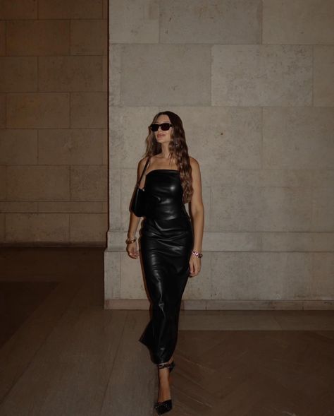 Mirror Palais, Style Goals, Dress Well, Leather Skirts, Dresses Ideas, Leather Dress, Night Outfits, Cute Fits, Classy Outfits