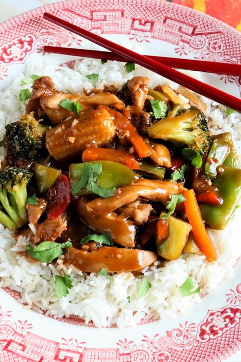 Hunan Chicken Recipe, Hunan Chicken, Easy Orange Chicken, Shrimp Toast, Restaurant Inspired Recipes, Asian Noodle, Asian Pork, Thanksgiving Dinner Recipes, Takeout Food