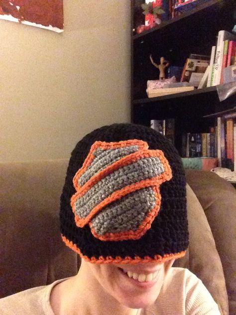 Crochet Harley-Davidson logo hat Harley Davidson Painting, Harley Davidson Birthday, Harley Davidson Roadster, Harley Davidson Crafts, Harley Davidson Fat Bob, Harley Davidson Helmets, Harley Davidson Hats, Harley Davidson Signs, Harley Davidson Tattoos