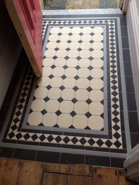 Victorian Floor Tiles Porch, Victorian Hall Tiles Hallways, Small Tiled Entryway, Victorian Floors Wood, Vestibule Tiles Entrance, Victorian Vestibule Ideas, Vestibule Flooring Ideas, Victorian Tiled Bathroom, Mosaic Tile Entryway Floors