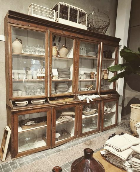 Vintage Cabinet With Glass Doors, Narrow Display Cabinet, Vintage Glass Cabinet, Glassware Display, French Cupboard, 1800s Home, Unfitted Kitchen, Warehouse Living, Bistro Kitchen