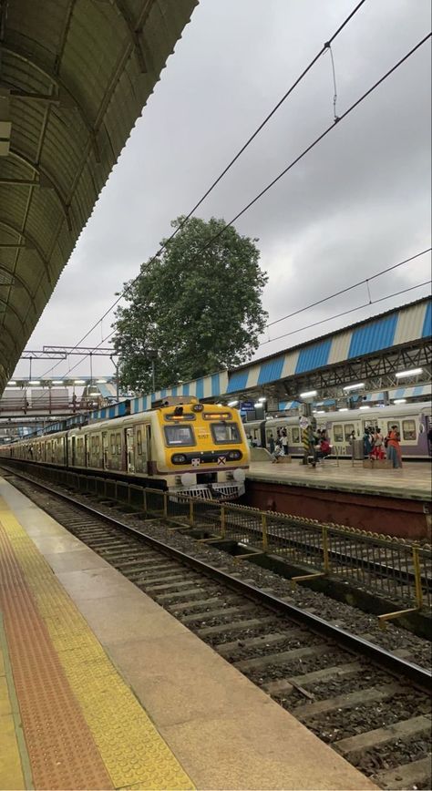 Mumbai Local Train, Mumbai Local, Local Train, Missing Home, Mumbai City, Train Photography, Driving Pictures, Train Tracks, Neymar Jr