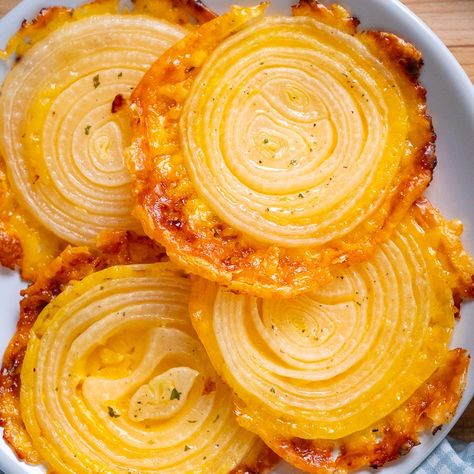 I am always on the hunt for easy snack recipes and the idea of these Cheesy Onion Crisps immediately caught my eye. They’re made with just… | Instagram Cheesy Onion Crisps 12 Tomatoes, Onion Chips Baked, Onion Cheddar Chips, Cheesy Onion Crisps, Onion Crisps, Cheese And Onion Crisps, Flourless Recipes, Cheddar Chips, Baked Onions