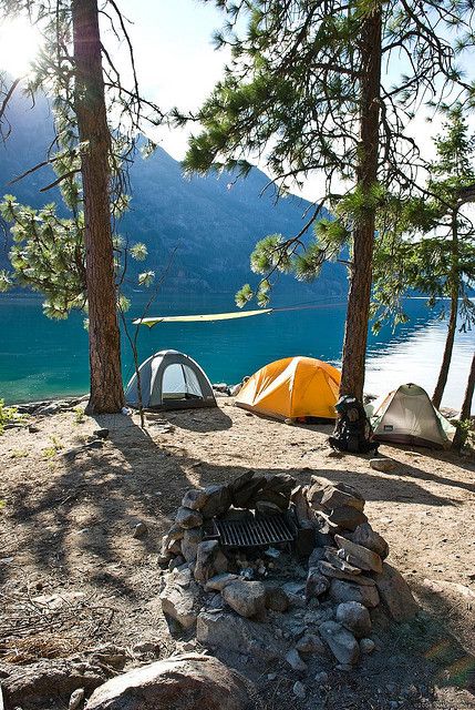 Camping Lake Aesthetic, Pnw Camping Aesthetic, Camping Sites Ideas, Camping Morning, Camping In Nature, Chelan Washington, Camping Lake, Tents Camping, Lake Chelan