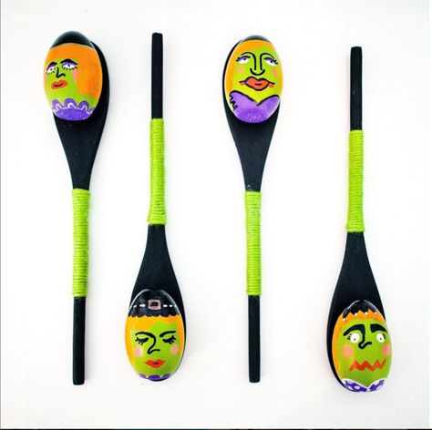 Halloween Spoon and Egg Race | Jennifer Perkins Egg Race, Halloween Eggs, Halloween Carnival Games, Beach Party Games, Olympic Games For Kids, Egg And Spoon Race, Fall Festival Games, Group Games For Kids, Funny Baby Shower Games