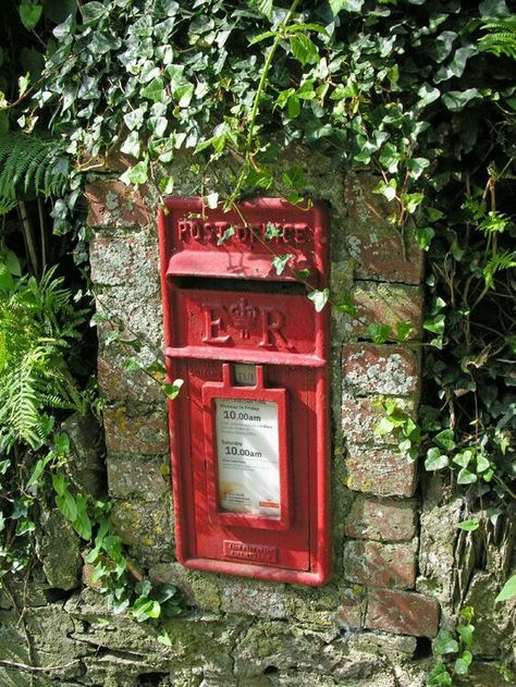 Victor Grantz, Letters Mail, Box Aesthetic, Vintage Mailbox, Walled Gardens, British Village, Post Boxes, Beautiful Places To Live, Mail Boxes