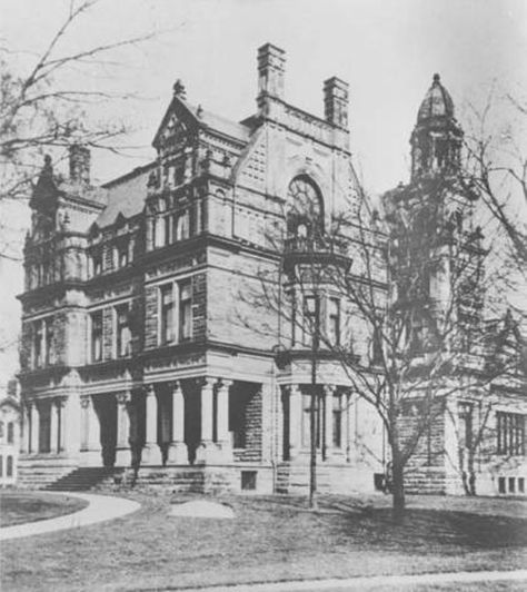 24 Stunning Vintage Images of Millionaires' Row on Euclid Avenue Millionaires Row, American Mansions, Ohio History, Dome Home, Old Mansions, Historic Mansion, Cleveland Museum Of Art, Abandoned Mansions, Places In The World